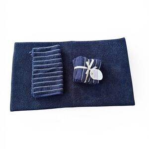 Threshold bathroom set- bath mat, set of washcloths, hand towel in Navy